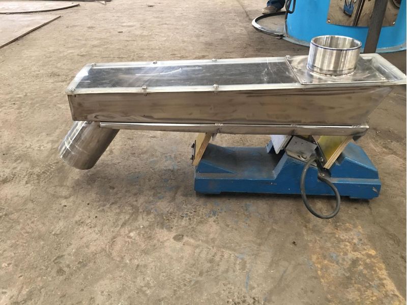 客户定制电磁振动给料机