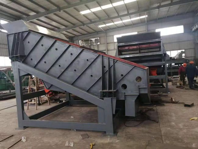 矿用直线筛 生产制作完成